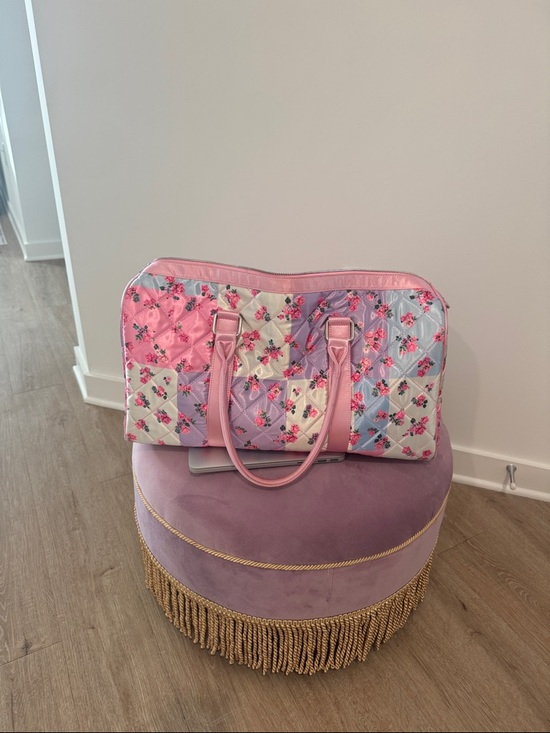 Sugar Thrillz Handbags - Sugar Thrillz Pink Patchwork Quilted Floral Travel Bag